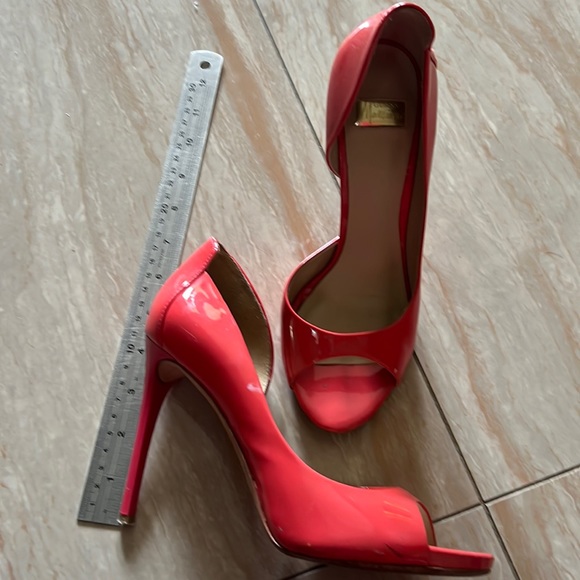 Guess by Marciano patent leather pink stiletto heels - Picture 2 of 3